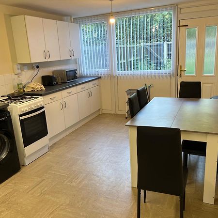 Share House Villa Runcorn Exteriör bild